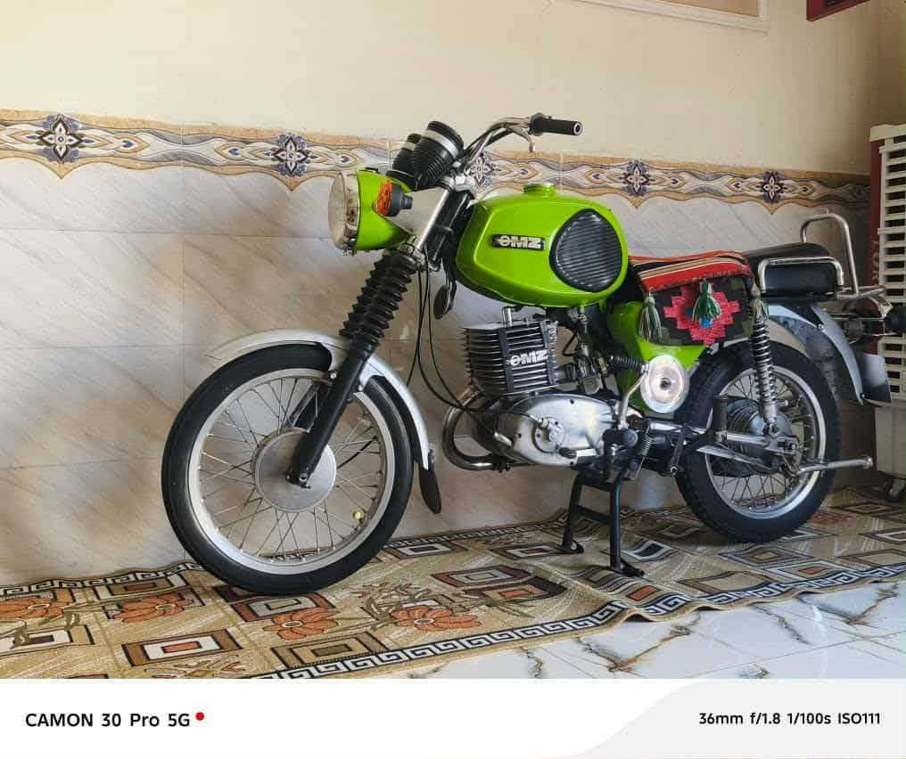 السلام عليكم دراجه ام زات موديل 81 شاصيها مكفول دراجه نضيفه خير من الله الشراي يتصل ع هذا الرقم ***********
