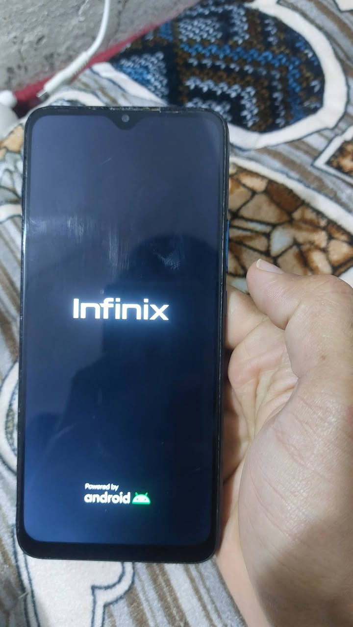 السلام عليكم ورحمة الله وبركاته 
كلشي بيه شغل  بيه فطر واضح بصور  وياه شاحنه
السعر 60 الف وبيه مجال شراي 
خاص او اتصل ***********
