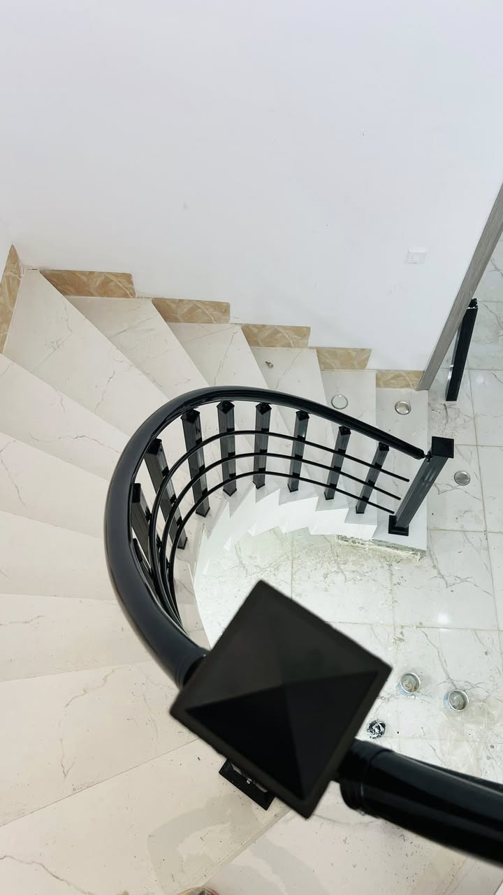 أعمالنا مستمرة ومتواصلة 😊⚒️🏠
جانب من أعمالنا  في كركوك/العمل الشعبي
 ومبروك لأصحاب الدار🌹

تم تجهيز المنزل بمحجر درج  بوري مربع مواد تركية💯💯
❎السعر مناسب جداً
❎يتميز بالمتانة
❎مقاومة عالية ضد الصدأ

متوفر لدينا كل أنواع المحجرات بكافة الألوان والأشكال 
مربع ودائري وكذلك الجام والملكي
دقة وضمان في العمل والمواد
الأسعار مناسبة جداً وتنافسية. وبنظامي القسط والنقد
شعارنا الدقة والأتقان في العمل💪

للأستفسار
***********
 *********** واتساب
