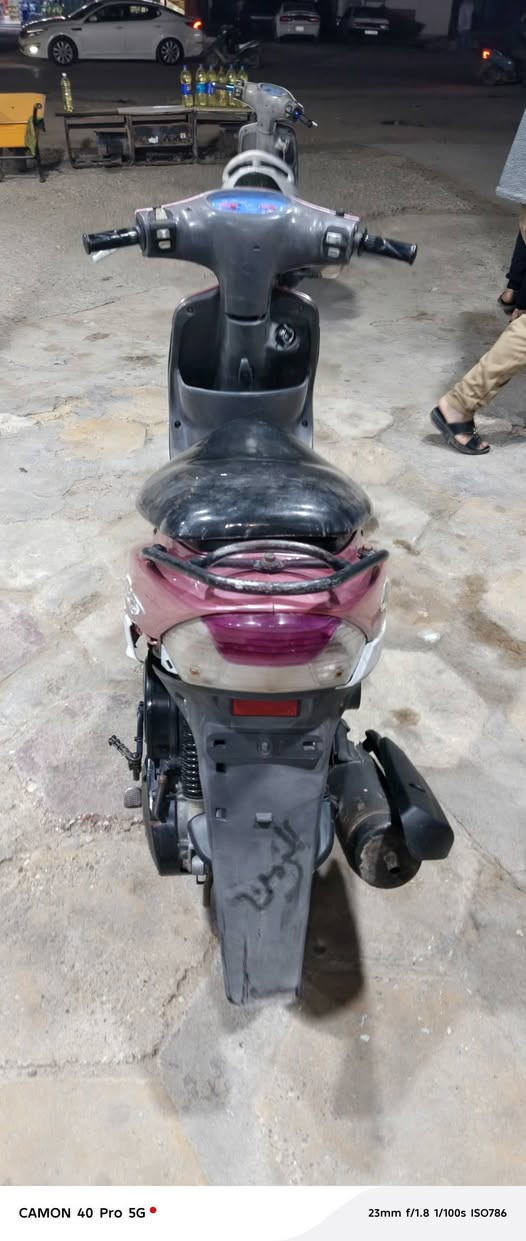 سلام عليكم دراجه ماكس للبيع 
مامفتوحه شرط تفحص يالله تاخذ 

فقط الكفر تجاري مو العضمه الكفر 

نهضه مشي كله موجود 

رقمي *********** سعر خاص
