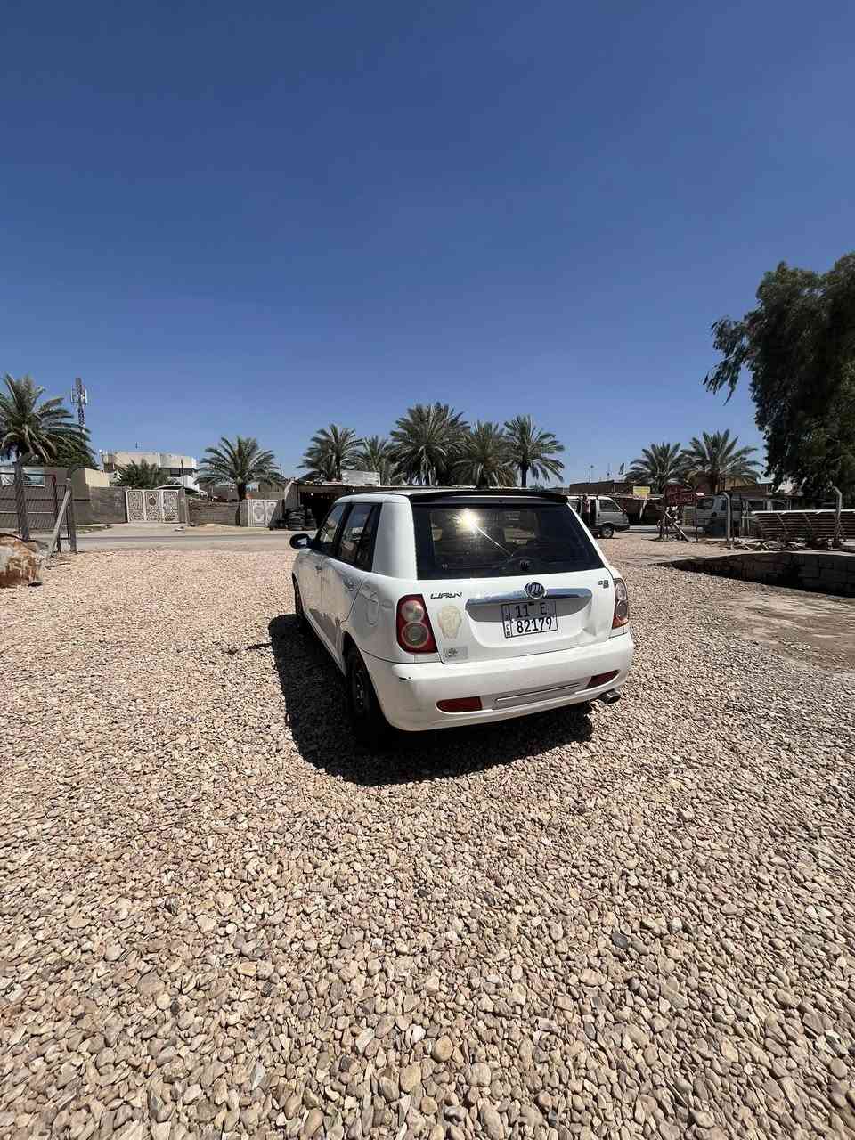 يفان 320 معمره دواير ومرشوشه احزام فقط بدون ظربه مكينه وكير وتبريد مكفولات رقم بغداد بسمي بيها طخات بسيطه رايده ب37وبيها مجال مكاني حله ***********
