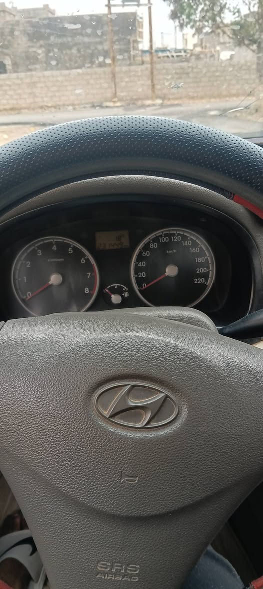 البيع سياره اكسنت
موديل 2011 اشكل أرياضي 
رقم صلاح الدين لون ابيض
سياره مابه قطره صبغ إلا طخه صغيره بداعميه  الموجوده بصوره 
محرك 14 _1400 شرط
كير اوتماتيك شرط 
تبريده ثلج تدفيه نار 
تواير كله جديده 
كامره خلفيه معا شاشه 
السعر 90به مجال قليل


**إذا كنت صاحب هذا الإعلان وتريد حذفه لأي سبب، رجاءا أرسل رسالة إلى الدعم الفني**