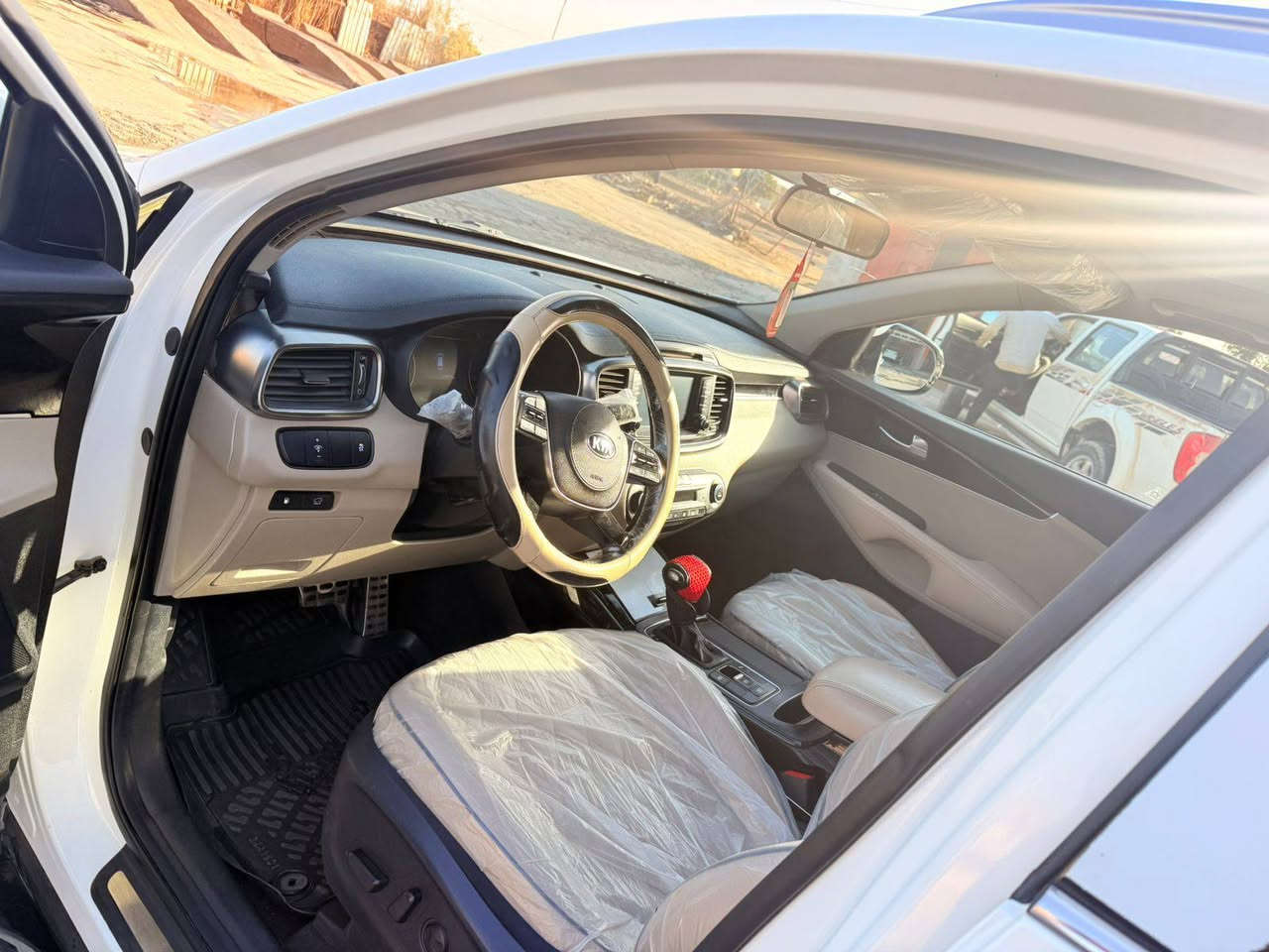 سورنتو 2019خليجي سيارة كلش حلوه وجديده مكفوله كفاله عامه رقم أربيل جديد سنويه لغاية 2029
مواصفات هواوي بيها
بنوراما وفتحة بالقمارة 
مرايات شفط 
بصمة باب وبصمة تشغيل 
السيايد بريك بصمه 
كشنات جلد أصلي 
تبريد كشنات وتدفئه
تبريد ثلاث قطع 
كشنات كهربائي 
٧ راكب 
دواخل صاج لون أسود 
تحكمات ستيرن 
ستيرن متحرك 
شحن لاسلكي 
وبعد هواي مواصفات بيها معروفه     
سيارة جديده وضع الشركه معروضه 263 ورقه وبيها مجال 
واتساب ***********
ومتواجد عالفيس
