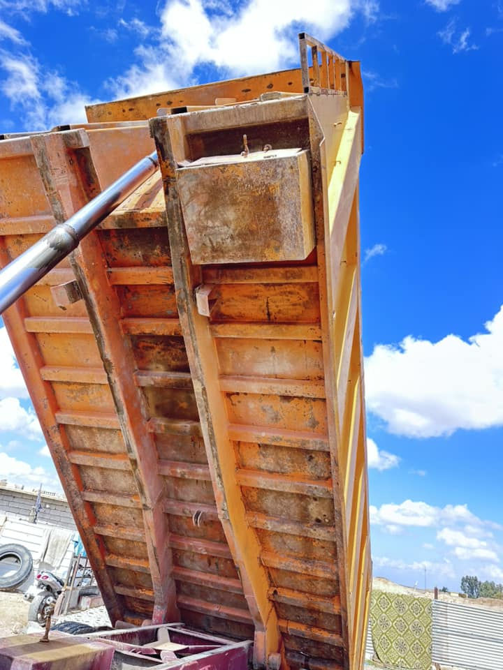 سلام عليكم ورحمة الله بدي اللبيع خمسه وربع الماني نضيف مكانه كربلاء الخيضر المعامل***********
