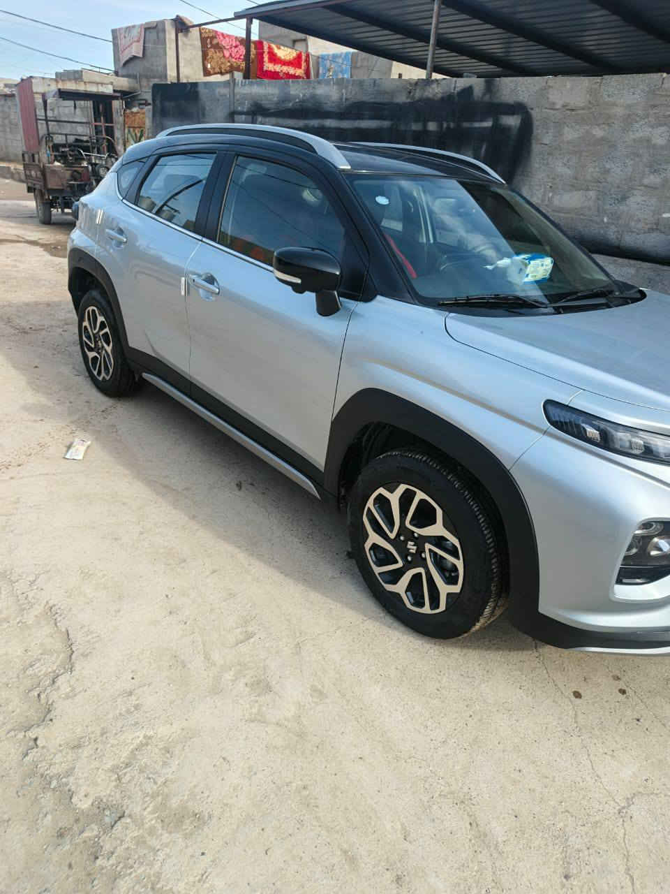 السلام عليكم/ سازوكي فرونكس فول موصفات رقم بغداد الدولي حره تحويل مباشر/ ٢٠٢٥ /ماشيه ١٣ الف فقط بحالة الزيرو/ ضمان الشركه ٥سنوات/ السعر ١٣٨ شامل العقد المروري مثنى الحسيني ضمان وامان ***********
