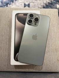 ايفون ١٥ برو ماكس • ٢٥٦ • بطارية ٩٩٪