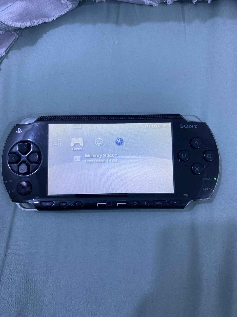 جهاز psp مستعمل نضيف وكل الازرار شغاله وبي 8 العاب وكلهن شغالات مكاني بصره 
*********** البصرة, العراق
