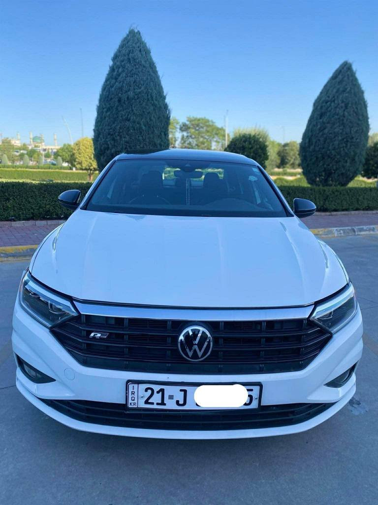 jetta 2021 
فول مواسەفات 
کوشنەکانی جلدە 
سوکان هیتەرە 
گێڕ عادیو ئۆتۆماتیک 
شوێن سلێمانی 
165 گەڵا مامەڵە السليمانية, العراق


**إذا كنت صاحب هذا الإعلان وتريد حذفه لأي سبب، رجاءا أرسل رسالة إلى الدعم الفني**