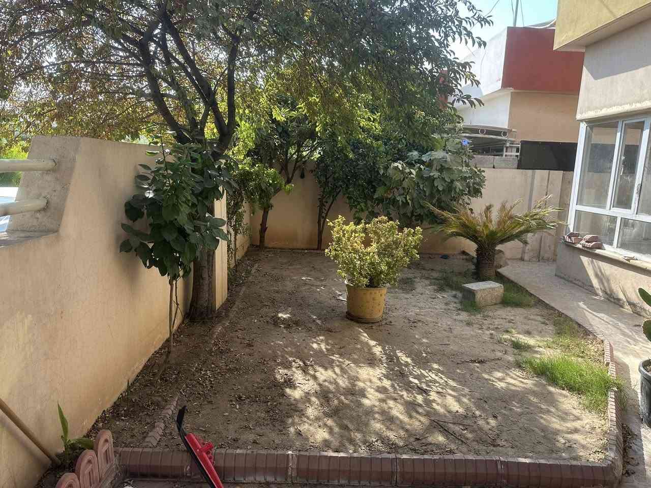 بيت للايجار ب مجمع المناره قرب سوق لنكة جديدة
البيت  ٢٠٠ م طابق واحد بي استقبال و مطبخ و صاله ٢ غرف نوم
الايجار ٦٠٠ الف 
***********
