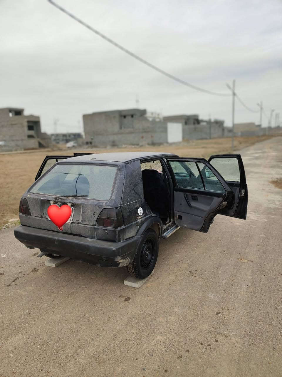 سلام عليكم لمواعيد الگاذبه گولف موديل 90 مكينه وگير شرط باتري وتايرات جديده شرط تحويل شراي يخابر أو رقم ***********
