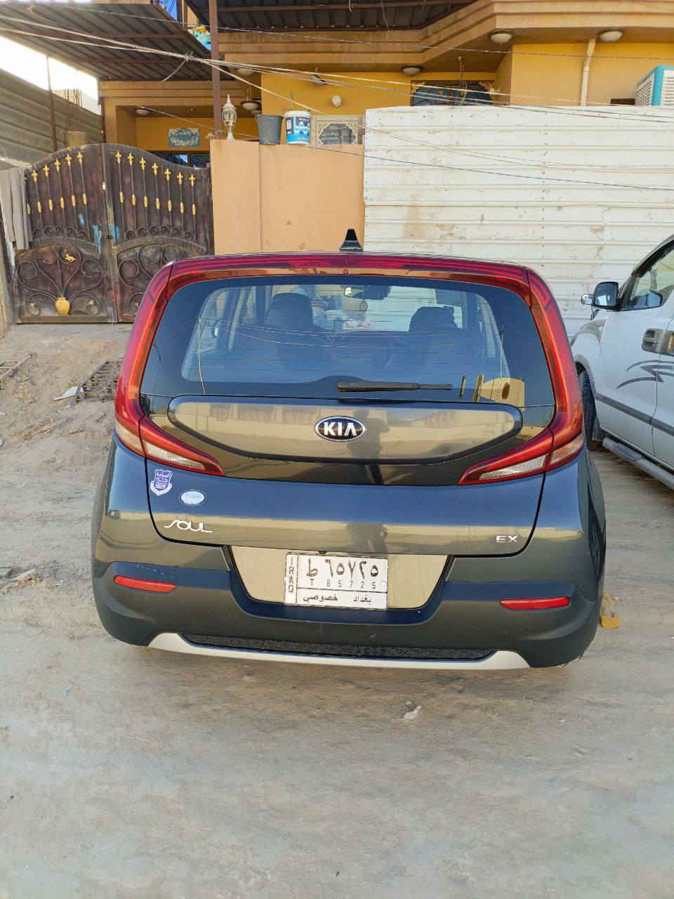 فئه EX سلام عليكم للبيع او المروس حسب القناعه 
مكينه 2000دوش المرغوب 
تبريد شغال 
حادثها امامي كما مرفق في الصور 
موصفتها 
تحكم استيرن كامل كروز سرعه 
رادر امامي خلفي 
توقف ذاتي 
تحديد مسار 
كشنات تدفئه استيرن تدفئه 
وبقيت الموصفات المعروفه 

العنوان 

كربلاء المقدسه 
***********
