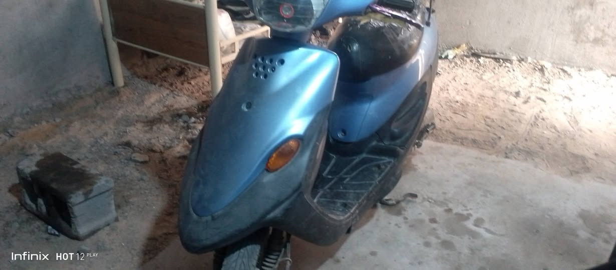 سلام عليكم دراجة تسعه زروف
دراجه شرط نضافه كدام عينك نكره وحده اشتغلت من صبح
مكينه مال رمبا مجفته مره وحده بوشه وبستم حوش نوعيه 
كابريته جديده موجوده كفراته لبلاد بس تعبانات كهربائياته كله شغاله سعر 350 بيه مجال رقمي ***********
