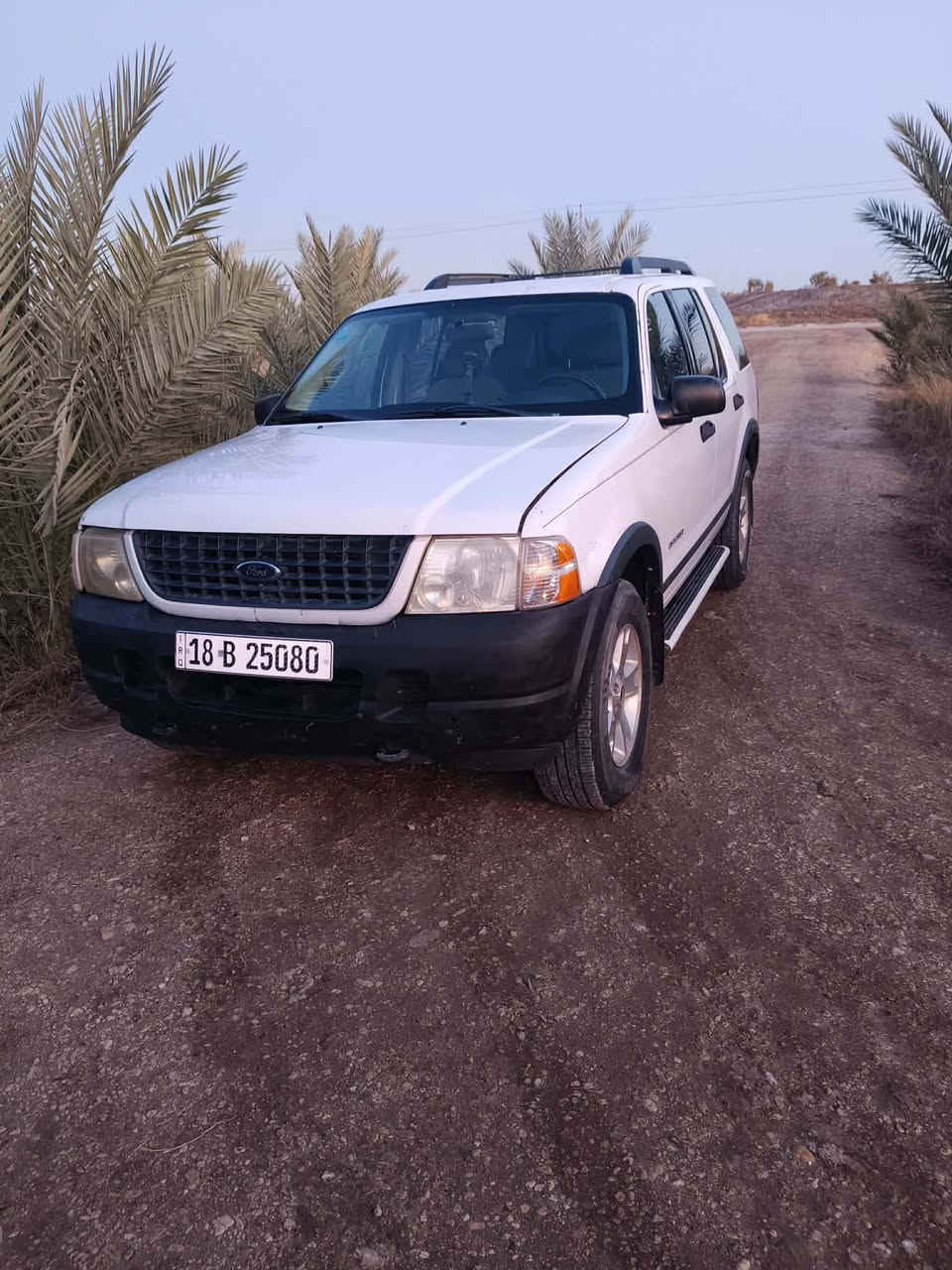 السلام عليكم فورد اكسبلورر للبيع موديل 2005 كهربائيات كله شغاله تبريد قطعتين هزه  وسنوية جديده بسمي السياره نظيفه السعر 60وبيه مجال مكان السياره بابل ـ محاويل وهذا رقمي للتواصل ***********
