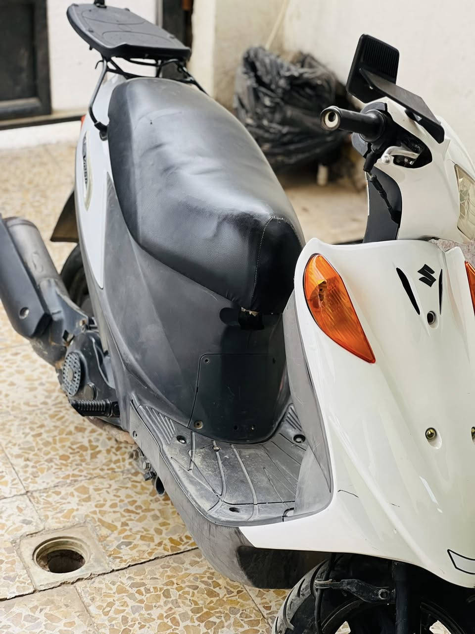 سلام عليكم ادرس قديم للبيع دراجه كلشي شغال بيهة مكينه مفتوحه مره وحده فقط السعر 500وبيهة مجال بسيط  باقي التفاصيل خاص


**إذا كنت صاحب هذا الإعلان وتريد حذفه لأي سبب، رجاءا أرسل رسالة إلى الدعم الفني**