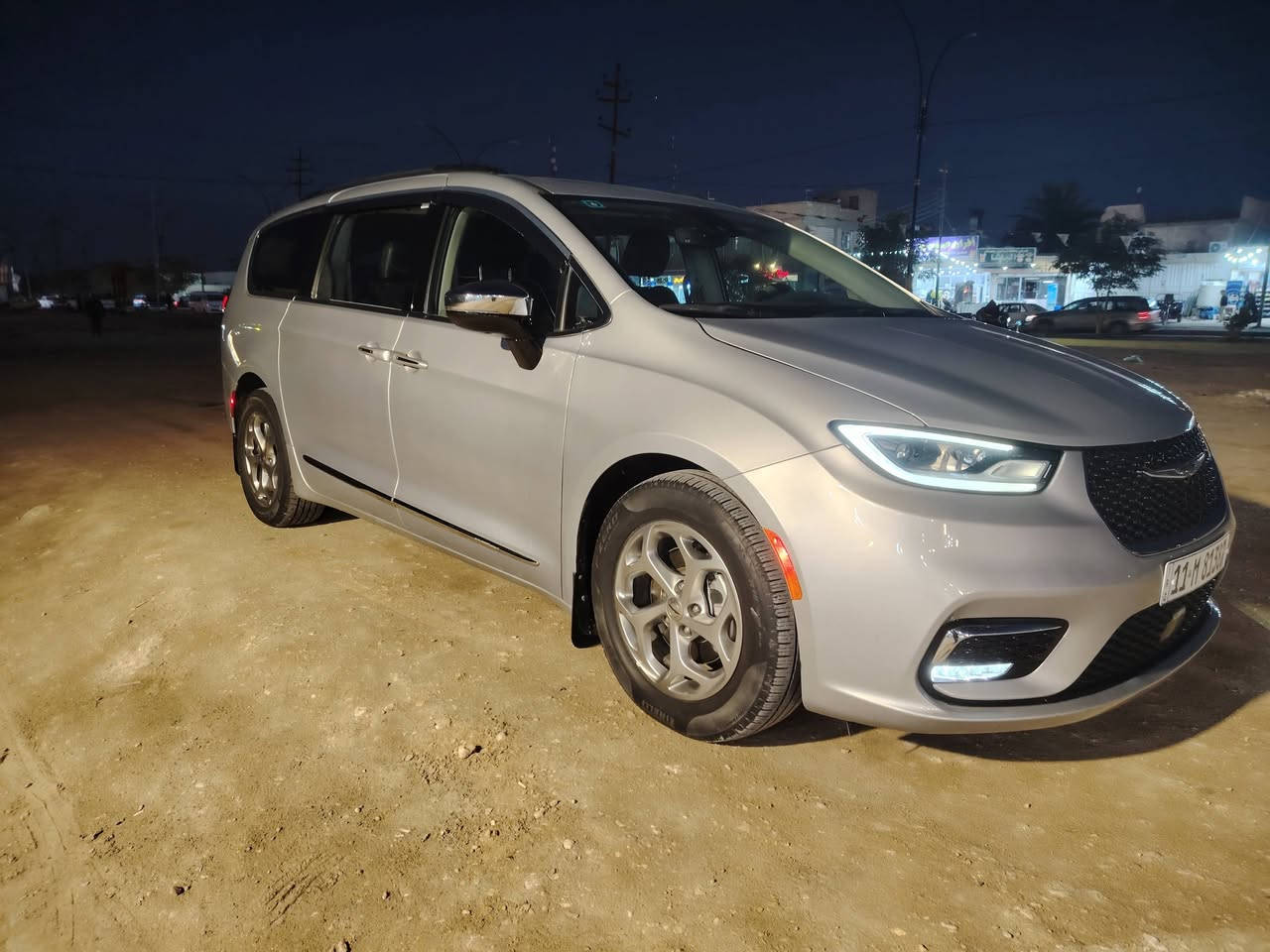 كرايسلير باسيفيكا ليمتد 2023 مرقم بغداد لون سلفر ماشية (٤٥ الف مايل)
حادث / تبديل باب سلايد خلف السائق وحسب ما موضح بالصور لمعرفة السعر التواصل واتس *********** محمد ابو زينب
مكان السيارة كربلاء المقدسة الحسينية حي الزهراء
