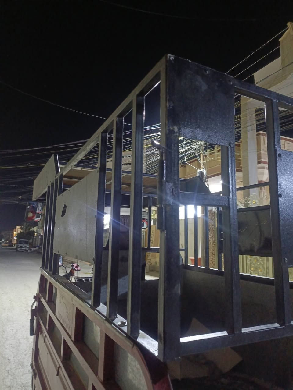 محجل للبيع كامل مكان رمادي 5كيلو تفصال جديد صاله شهرين من فصلته سعره 150 وبي مجال بسيط للتواصل خاص او اتصل ***********
