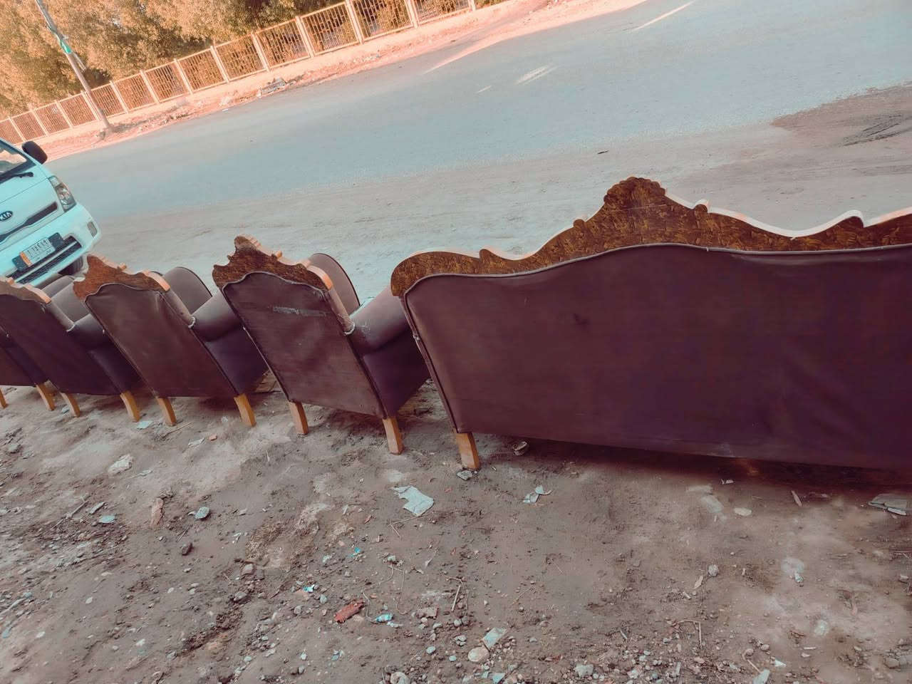 تخم عشر مقاعد نضيف كلش العنوان الحمزة الغربي الحي العسكري الاستفسار ***********
