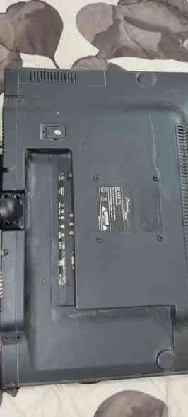 شاشة بالة امزون بدون شاحنه وريمونت حجم 24 غير مفحوصه للامانه تباع فحم على هيج وضعها سعرها 15 الف  المكان حي الخليج شراي اتصل بالرقم *********** عمارة
