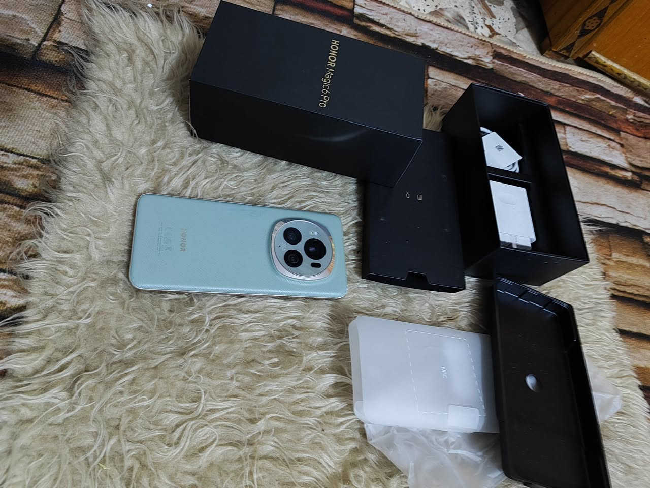 سلام عليكم اخوان جهاز هونر ماجك ٦ برو نسخه عالميه 512 كامل الملحقات اخواني نتبه رجاء الجهاز بي كسر بلكلاسه مماثر ابدا مماثر ابدا انتبه الجهاز شاشه طبيعه مابيه اي مشكله ولا اي لون ومن تجي تتاكد بنفسك  وايضا بي خدوش بشاصي مكاني بغداد توصيل ماعندي سعر الجهاز 440 الف او مراوس سعر ثابت اخوان رجاء للاستفسار خاص او وات ساب وبخدمتكم ***********
