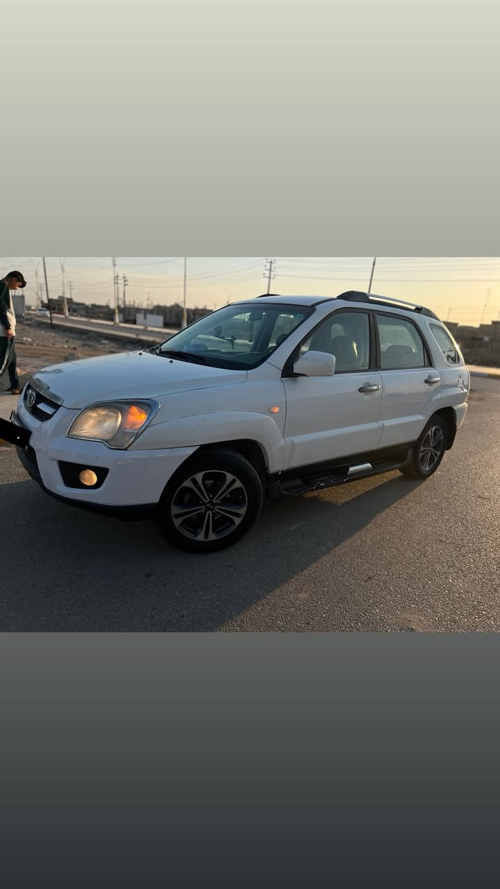 مكفوله من العيب الشرعي والكص والگلبه والتجيه والاصوليات سبورتج 2009محرك 2000دوش اربعه سلندر سياره ما ناقصه برغي واحد خير من الله محرك كير تبريد تدفئه كله شرط نضيفه انضف من الصوره بعد رقم بغداد مداور ثاني يوم 100وبيه مجال 
السونار موجود 👇🏽
مكان ناصريا ***********
***********
