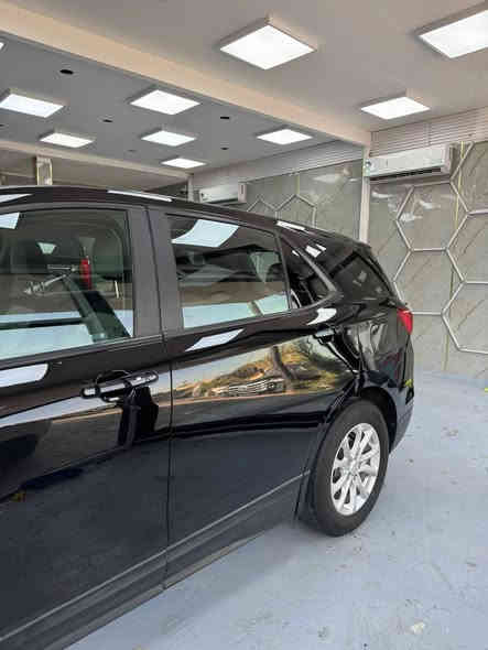 شوفرليت اكونيكس موديل 2020رقم بغداد
السلام عليكم عندي شوفرليت اكوينكس موديل 2020 امريكي حادث جاملغ وبنيد والسياره تصليح كلش حلو والسياره بدون نواقص كامله ورقم بغداد  الجديد والتحويل مباشر مواصفاته 
بصمه تشغيل وابواب 
كرسي كهرباء 
ويل كب 
فول تحكم
رادار امامي 
تحديد مسار
فور ويل 
تبريد قطعتين  
شاشه وسطيه 
تشغيل عن بعد 
محرك 4 سلندر 1500 تيربو 
السعر 133ورقه 
عنواني بغداد حي الجامعه نفق الشرطه والاتصال على الرقم ***********
