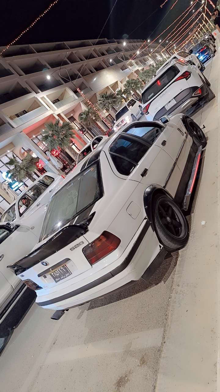 سلاو له ئاد مين
Bm328i
ئارم پلاستيك سليماني 
ناو ره ش  
صالنصاي سپورت 
لايت زينون 
چوار ويل شنايزه ري لوكي له ژيرايه 
ته قه و ره قه ي كامل به شه رت 
گيرو مه كينه ي به شه رت 
هه مو گياني مه سروف كراوه 
سعري ٣٥گه لا و مه عامه له يه كي برايانه 
گه ر موشته ريت جه ره س بو خاوه ني بكه 

***********
