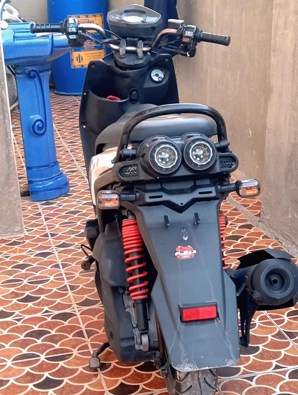 السلام عليكم دراجه سكنس جبلي السعر 1,150 وكلها شهر
***********
