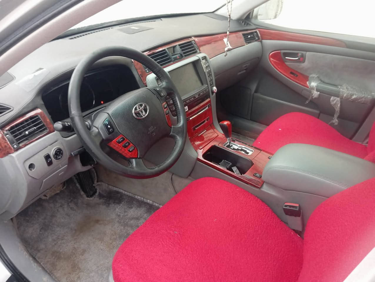 بەناوی خوای گەورەو میهرەبان
توێتا کـــــــــراوون شـــــــــاهینە
مۆدێلــــــــــی 2005 بڕاوە  بڕاوە
دوو دووگمە 
ئەتڵەت 
چوارتایەی لۆکی لەژێرە
برێکی بەسراوە
کارەبای هەمووی بەشەرت
هایدرۆلیکی گێڕی تازە گۆڕاوە
ڕۆن فلتەر پاتری تازەیە
پاشوپێشی کـــــــــەپسە
بۆعەیب مەگەڕێ
نرخی خوارهەموو بازاڕ
44معامەلە
پیرەمگروون
دەسخۆش ئەدمینی گووڵ
ژ،م  ***********
