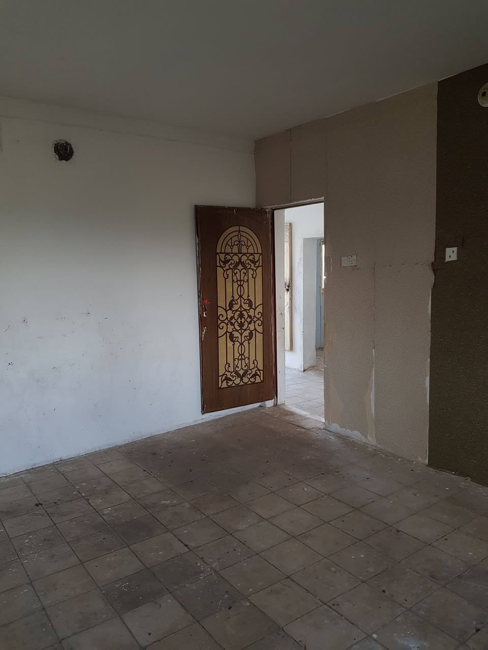 👈اليجار 👉بيت 190 متر قاطين👈  قاط جوه مجر👉👈 وقاط الفوك اليجار 👉غرفه نوم وستقبال ومطبخ وحمام وتواليت مشترك  ساحه جبيره بي وسطح فوك وبيتونه جاهز البيت ماي كهرباء مجاري ريسيه تبليط يجاره  👈منطقت بوب الشام بلفحامه 👉قريب ع شارع العام ع مدارس قريب مكان يخبل  المو من المنطقه راح اوصفله العنوان بغداد منطقت بوب الشام جاي من القوس ع يدك اليمنه قريب ع مدرست الحريه البيت مصوره مقطع فيديو كامل تعال خاص خاص وشوفه وشوف المنطقه شكد حلوه وناس طيبه اتصال برقمي او خاص *********** واتساب 👉
