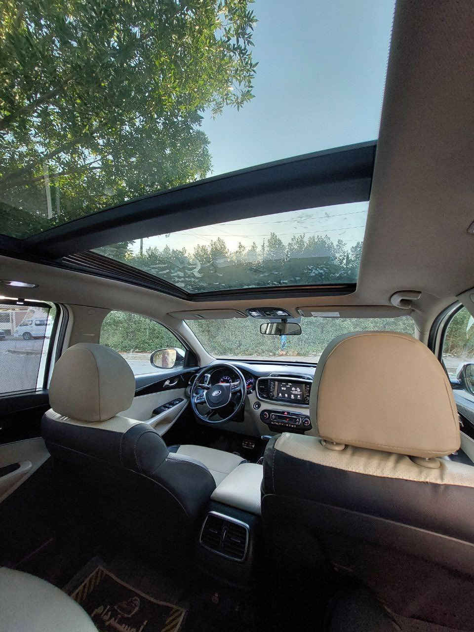 السلام عليكم سورنتو ٢٠١٨ خليجي
فول مواصفات ماعدئ فورويل والهندبريك برجل 
بيها بارد جاملغ خلفي بدون صبغ بدون تبديل كفاله 
ماشيه ١١٣ الف 
السعر ٢٣٠ 
***********
