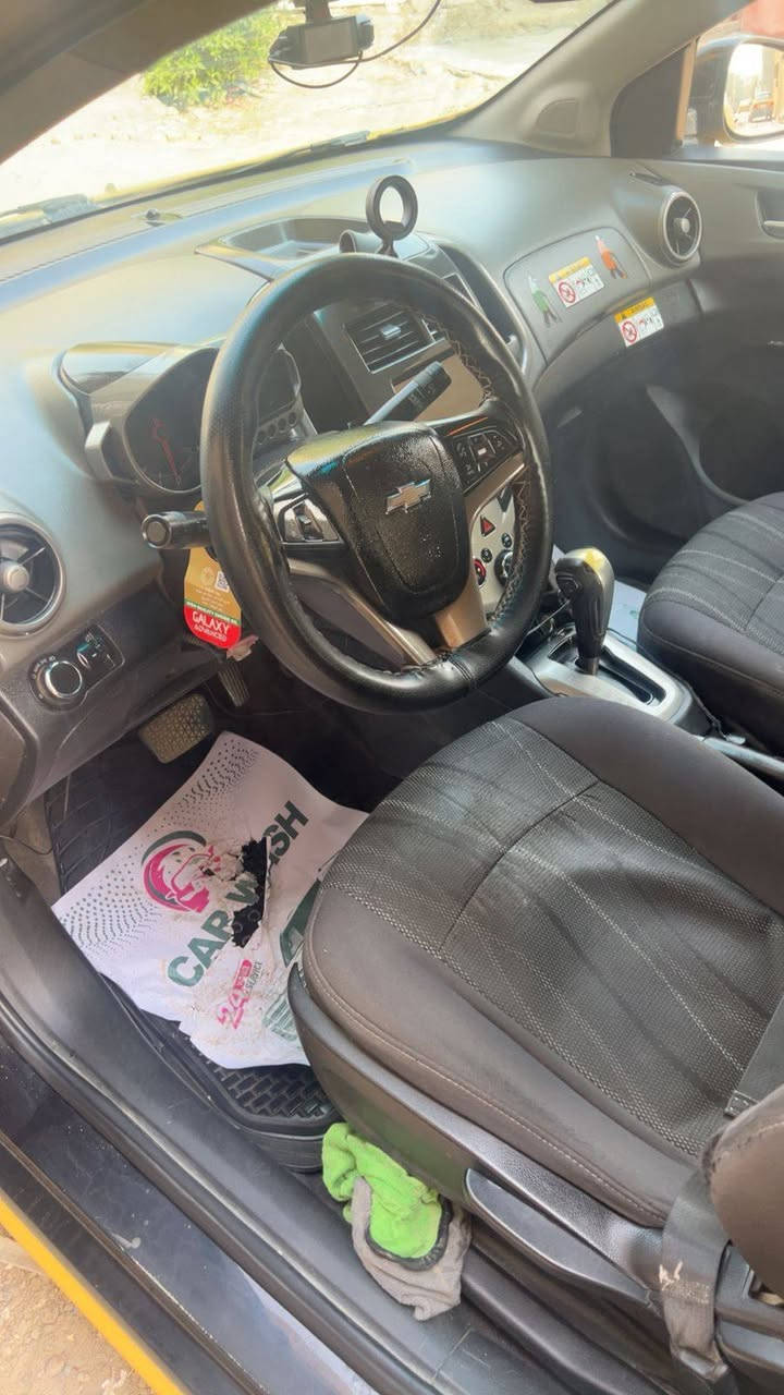 السلام عليكم سياره شوفر سونك امريكي محرك 1800سياره جاهزه من كلشي بيها كم دعجه بل جاملغ ألمامي وصندك هاي صور كدامك سياره ماشيه 130الف خير من الله تشغل وتطلع مراوس وريد فرق بس كون سياره جاهزه***********
