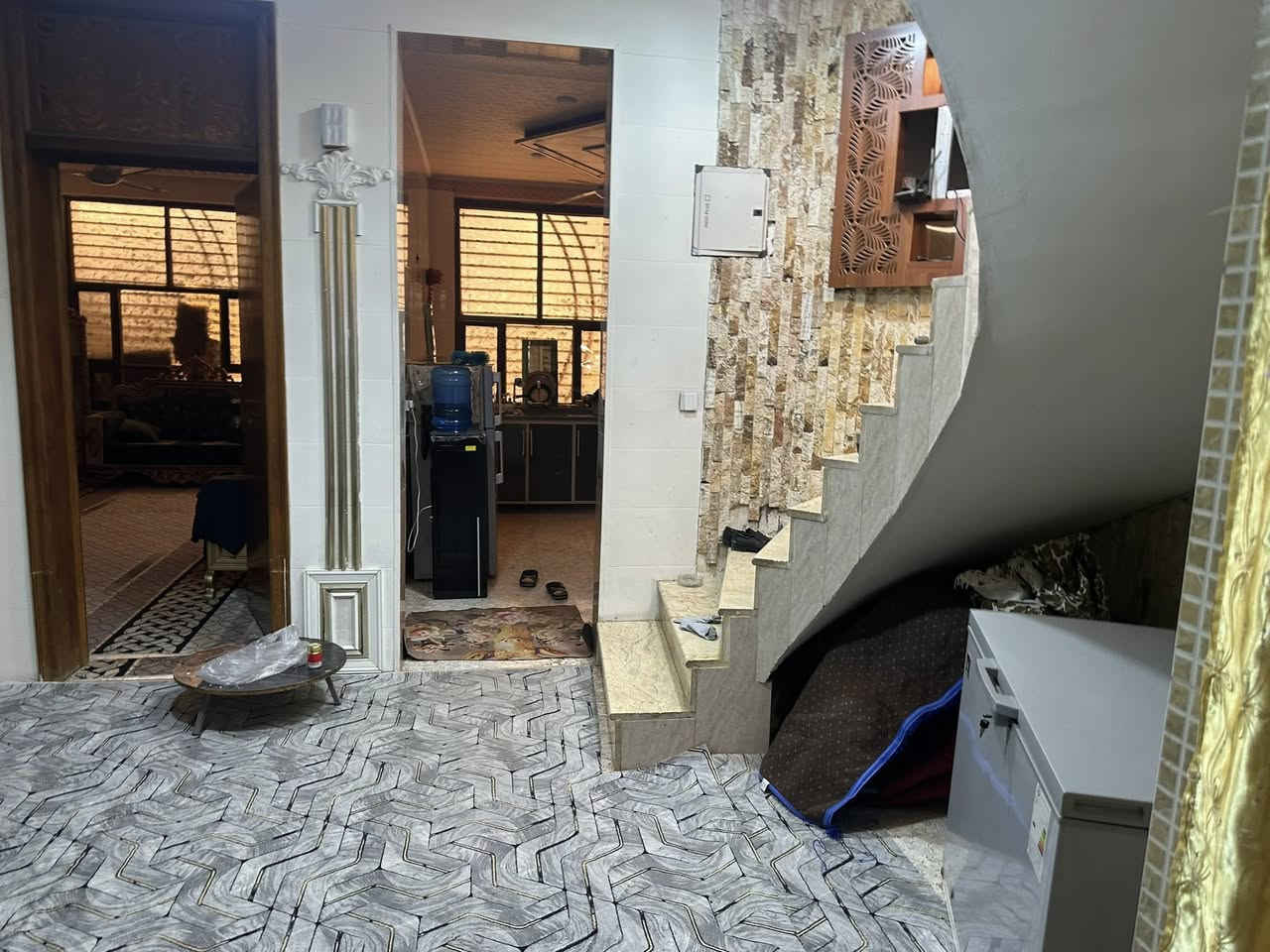 ‏دار للبيع في ناحية ‏أبو غرق مساحة 150 مسحوب عليه مبادرة ينباع هو أثاثه رقم الهاتف صفر￼***********
