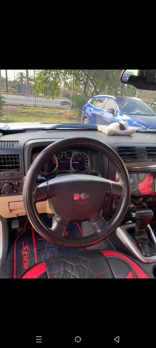 سلام عليكم همر اج ثري 
موديل 2007 
بس باب الصدر صبغ فقط 
الفور ويل ملغي سيارة جاهزه 
وغرضهه موجوده اذا تريد ترجعه 
كير مكينه تبريد بلاد مكفولات 
محرك خمسه سلندر 3700 
قبق ابيض اي نفص مابيهه شراي يتصل عل رقم ***********
