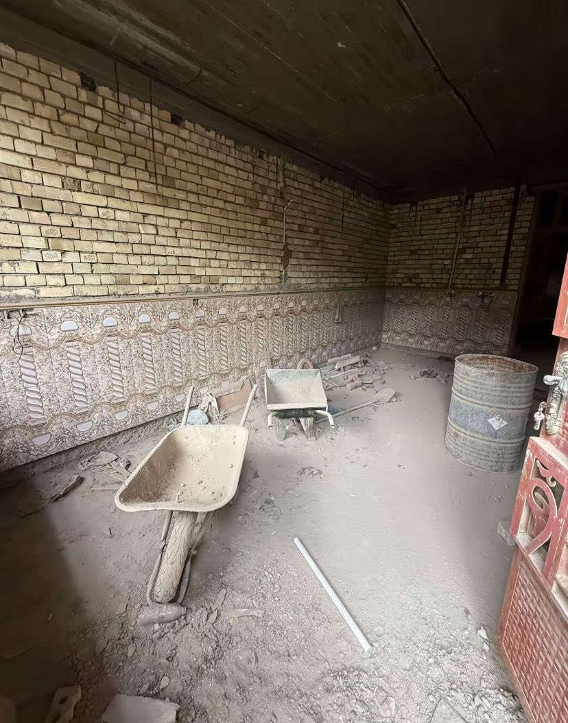 دار للبيع طابو صرف في البلديات شارع 30 اليو ان للاستفسار على الرقم
***********
مساحه 150 متر 
واجهه 7ونص ونزال 20
الطابو يحتوي استقبال وصاله ومطبخ وغرفه وخدمات صحيه داخلية 
وطابق الثاني يحتوي على ثلاث غرف وصاله وصحيات 
والجزء العلوي كامل 
السعر 400 مليون

🔴🔴 مكلف بالنشر
