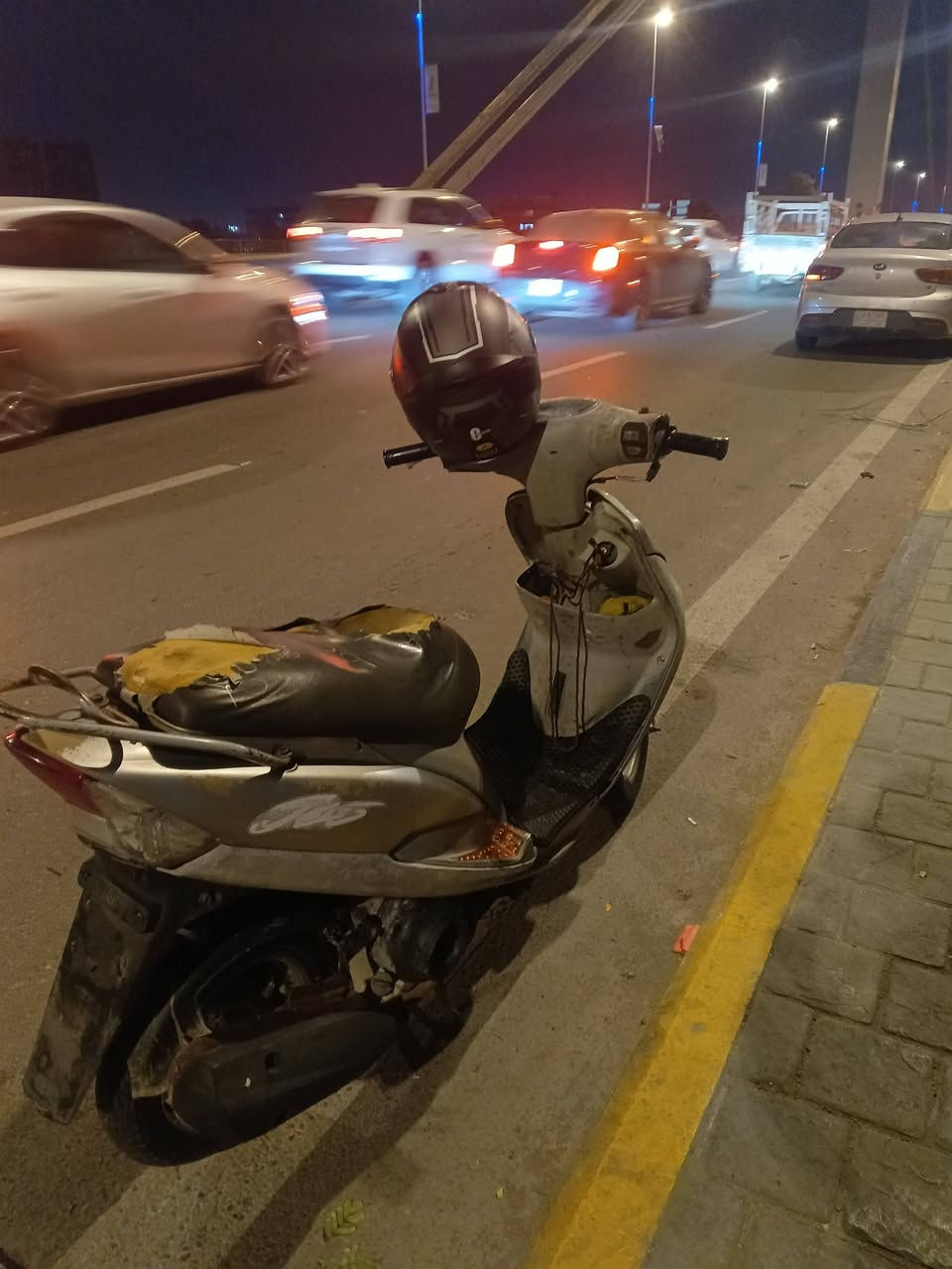 سلام عليكم ماكس منغولي دراجه نضيفه مكينه خرسه كرباءيات شغاله هاذا رقم *********** مكاني بغداد جكوك سعر 450
