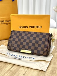 مزاد • اكسسوارات شخصية