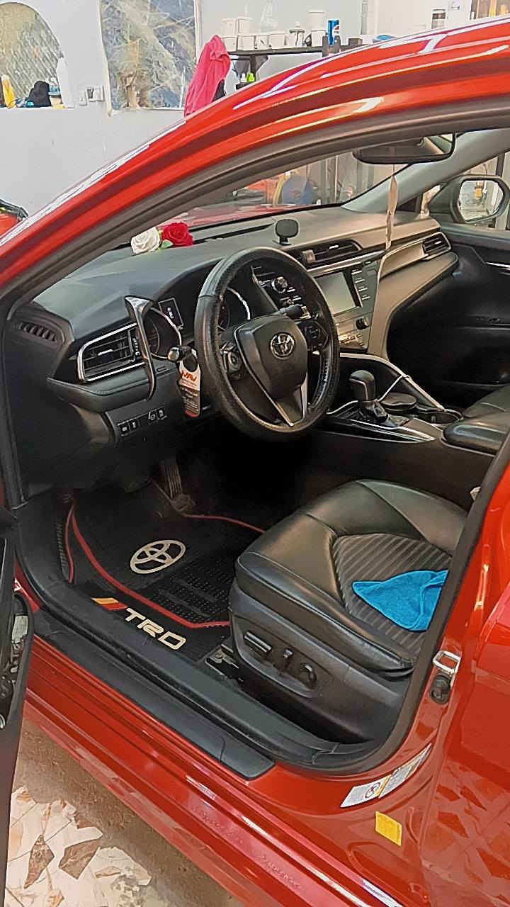 تيوتا كامري موديل 19 se للبيع ضرره جاملق فقط بدون دواخل وحادثه بصيط بدون ايرباك  مكينه كير بوضع الشركة مواصفاته فتحت سقف بصمه بصمت أبواب رادار وتثبيت سرعه/سياره ماتصرف عليه ربع عنواني بغداد رقمي ***********
