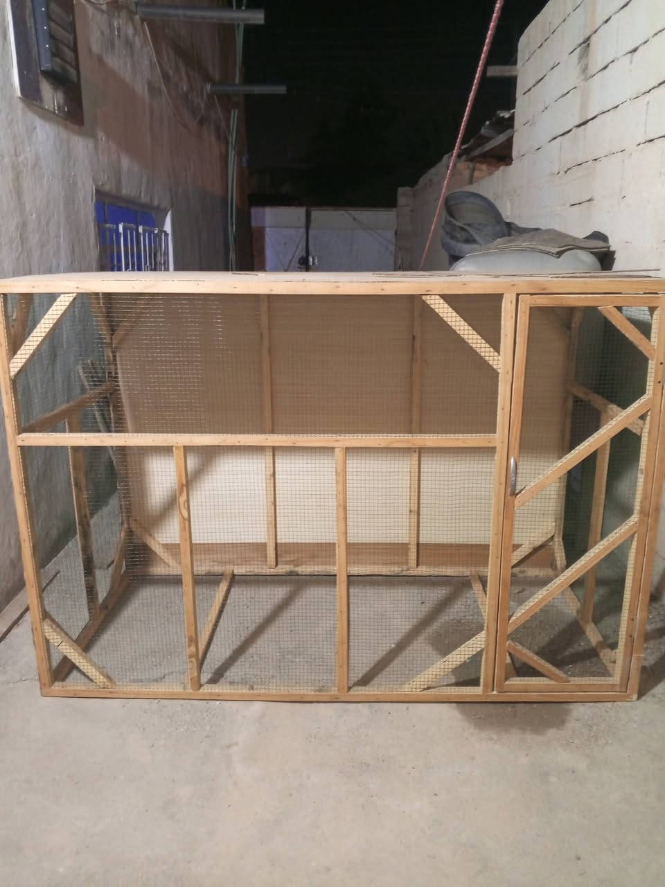 سلام عليكم متاح قفص طيور او دجاج يرهم كلشي مكان بصره قضاه الدير***********واتساب السعر 125
