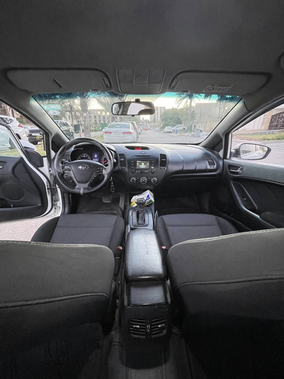 كيا سيراتو 2014 محرك 2000 دوش المرغوب
ويل كب ، حساسات امامي خلفي 
اشاير بالمري +مري شفط
قطعتين تبريد تحكم ستيرن
تدفئة تبريد كله شغال وخير من الله
السيارة بأسمي هزة وبراد جديد ل2027
مكانها البياع حي الشهداء 
سعرها ١٢٠ وبيها مجال جداً بسيط
***********
