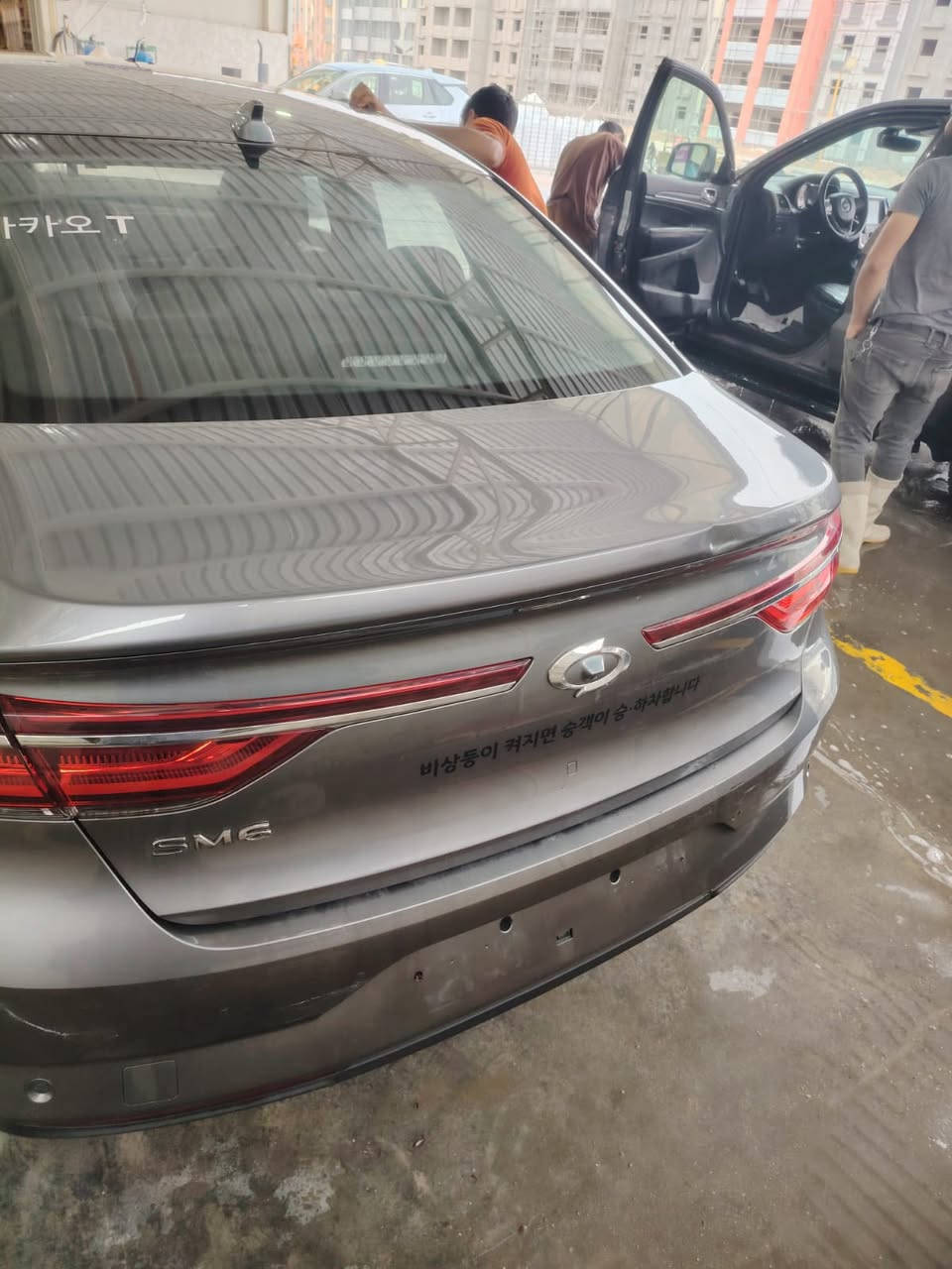 السلام عليكم للبيع سامسونك وارد كوري غاز بلاد فول مواصفات مكينة 2000 السيارة اشتريتها كفالة نطخت يمي صار بيها بارد بالباب ولهلال صار بي صبغ رايدها 160 وبيها مجال رقمي ***********
