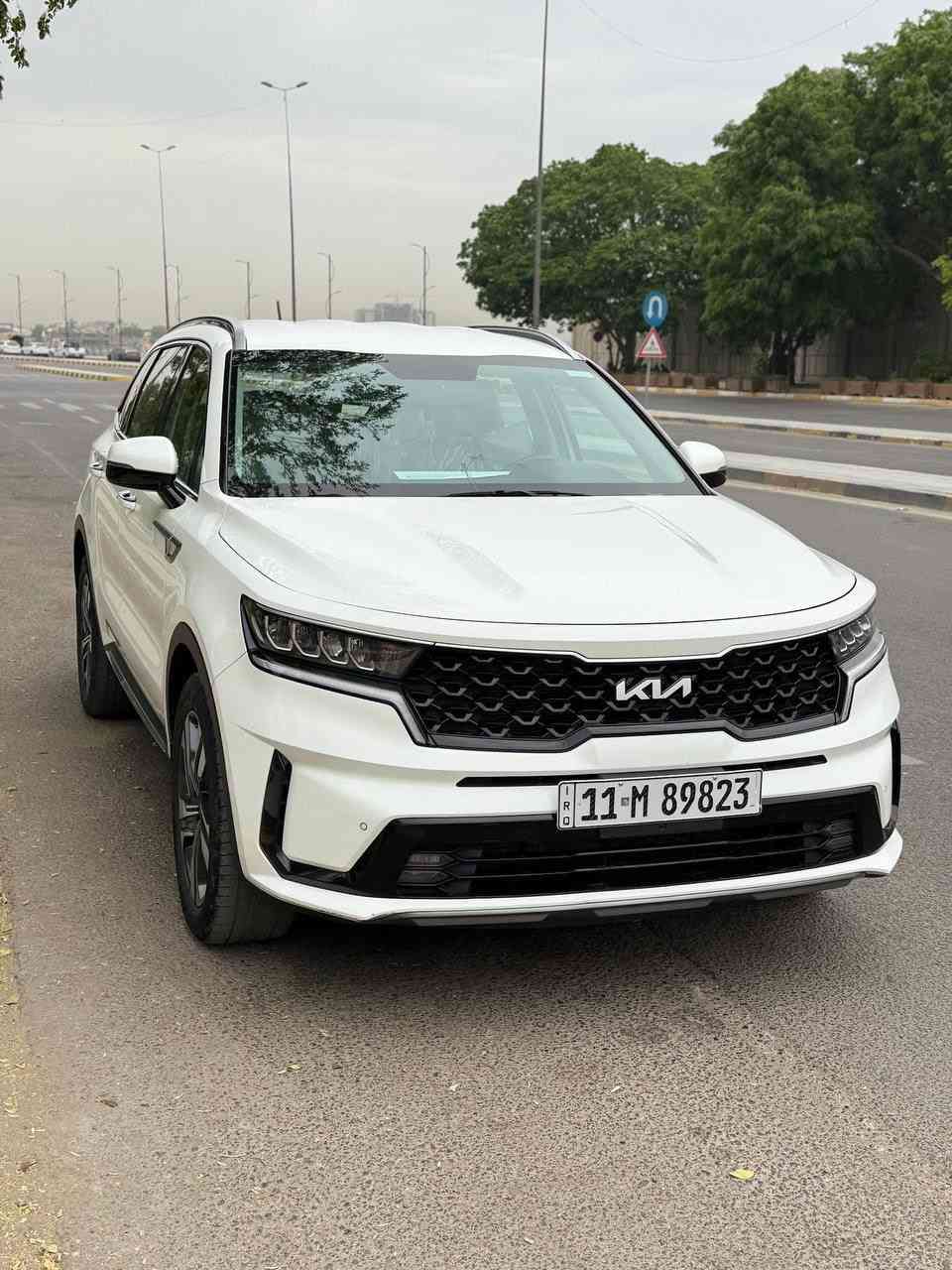 السلام عليكم للبيع فقط✅
سورنتو 2022 خليجي
 محرك 4 سلندر 2500 Mpi
7 راكب ورقم بغداد بأسمي 
مواصفات معروفه الستندر 
بصمة وتشغيل عن بعد
حساس امامي وخلفي 
صندوق كهرباء 
مري شفط 
المجموعه الدوليه العراقيه
كرسي السايق كهرباء 
ويل كب 5 حجم 19
تحكمات ستيرن وبصمات 2 موجوده وشاحن لاسلكي وكشنات مخمل 
و 4 وضعيات قياده وتبريد 3 قطع وانارة ابواب وكامرا خلفيه وشاشه تدعم Apple carplay
بيها رصعه بالصندوك ورصعة من الداخل بسبب سد الباب عالحزام والباقي مكفول لا بارد ولا صبغ والسونار موجود
ماشه 61 الف كيلو
عنواني بغداد الكرخ 
***********
