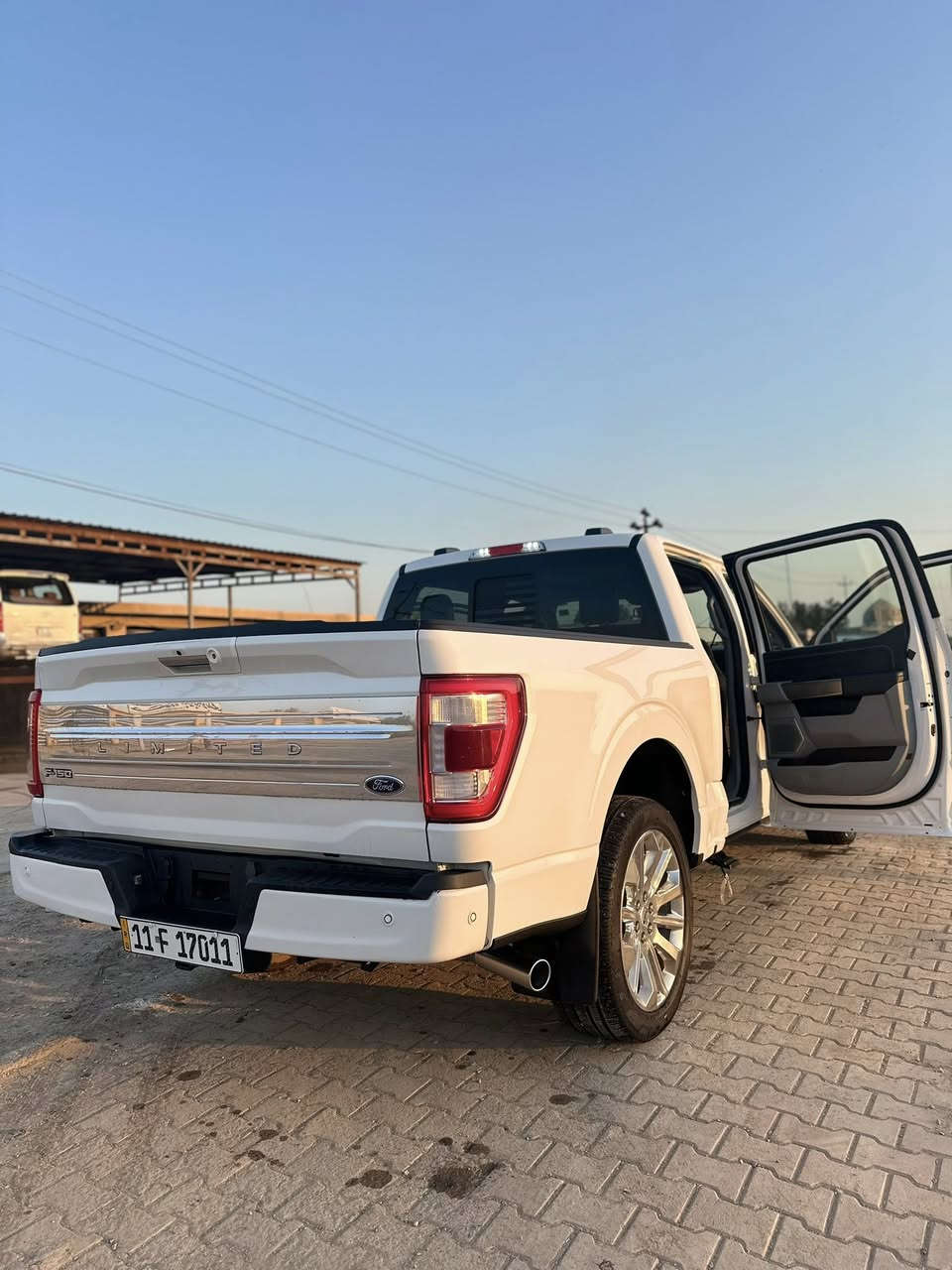 فوردF 150 فئة لمتد تون تربو  هايبرد كهرباء2023

3 شدات 75 ورقه 

البيع فقط 

سياره جكات 

فول فول مواصفات 

ماكو فورد بهل مواصفات 

سياره فول مواصفات خاصه 

 ٦ سلندر + تون تربو 

-لون الداخل نيلي + من شركه داخل كاربون فايبر

-بانوراما قطعتان 

-دوسات كهرباء

-كشنات تدفئه وتبريد

-ستيرن تدفئه

-لايت لد وزنون 

-توقف ذاتي ومساعد خروج مسار

-شاحن لاسلكي + تايب سي + منفذ كهرباء 220 فولد 

-شاشه كبيره حجم 12 انج 

-وضعيات قياده متعدده 7 وضعيات

-كير كهرباء قابل لل طي

-رادارات امامي وخلفي وجوانب

-كاميرات ٣٦٠ وكاميرات حفظ الطريق

سبيكرات B&O

-سلام لايت متكيف مع الطريق ( مع حركة السيارة)

-كار بلي وايرليس

-ليدات بالمرايات وبجميع الاضويه الاماميه والخلفيه

-اضاءة ٣٦٠ درجه مع الكاميرات  + اضاءة ترحيب

-مولد كهرباء بالبدي 220 فولد 

-كاميرا مراقبة البدي والطريق

الباب مال بدي كهرباء بالغلق والفتح درج بدي                    

سياره سقف كنتاره 

سياره ماشيه 35 الف 

حادثة 3 قطع وبدل نفس الون 

للتواصل  او واتساب على الرقم: ***********

   سياره بسمي  وتحويل مباشر
