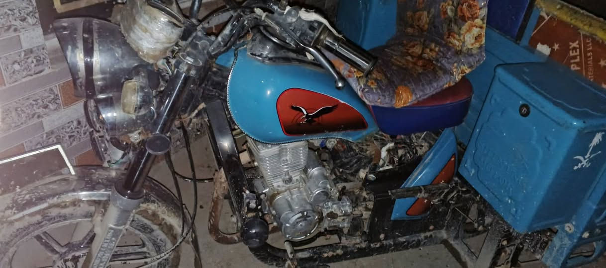 سلام عليكم ستوته للبيع موديل 24 مدفوعه كمرك مكينه مامفتوح بيه برغي ستوته عله حطت لشركه بلال اوراقه اصولي سعر مليونين 250 وبيه مجالل للطيبين  مكاني بغداد نهروان رقم الهاتف بي واتساب  ***********
