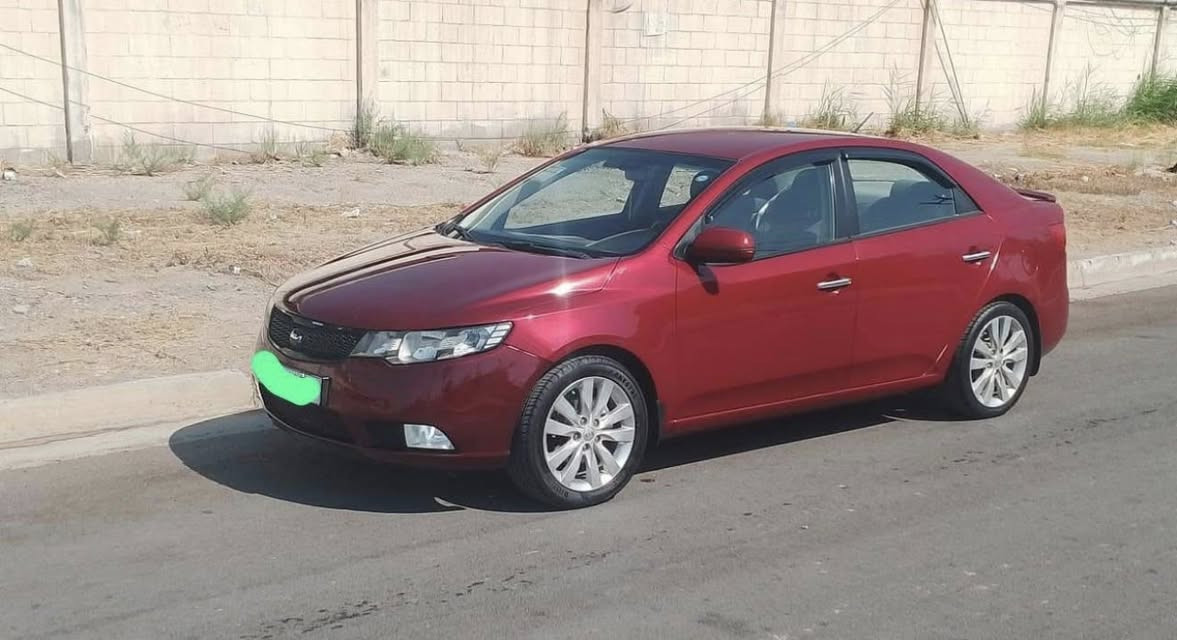 سيراتو موديل ٢٠١٢ رقم شمالي 
مكينة وكير مكفولات تبريد ثلج 
بيها اربع قطع صبغ بدون تبديل ويل كب حجم ١٧ 
السعر ٨٧ ورقة 
*********** 
***********
