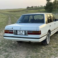 تويوتا كراون • ١٩٨٤ • جير اوتو