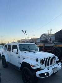 Jeep wrangler clin 19 mil 6سلندر ٠٧٥٠٩٢٩٢٥٩٧  سحر٣٧٧