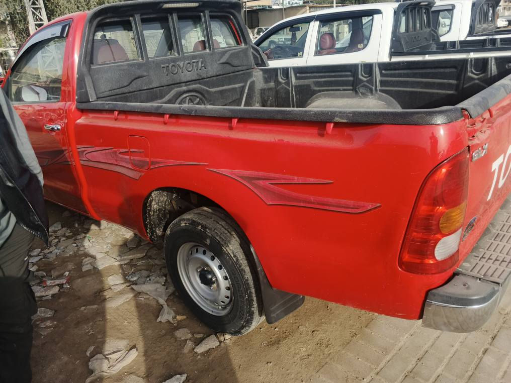 فلاونزه تك قماره رقم بابل مكفوله من الصبغ ماعدا بارد لنهايه البديل والباب الخلفي محرك درجه اولى تخم تاير تبريد كهربائيات شغاله السعر ١٣٠ بيها مجال المكان الصويره ***********....***********
