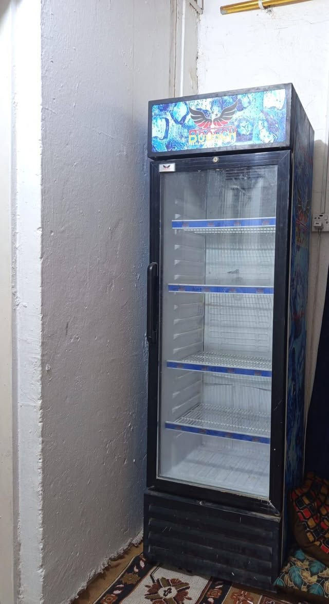 السلام عليكم
عارضة جديدة استخدام بسيط 
السعر 400الف. مع المجال 
كربلاء المقدسة البناء الجاهز 
***********
