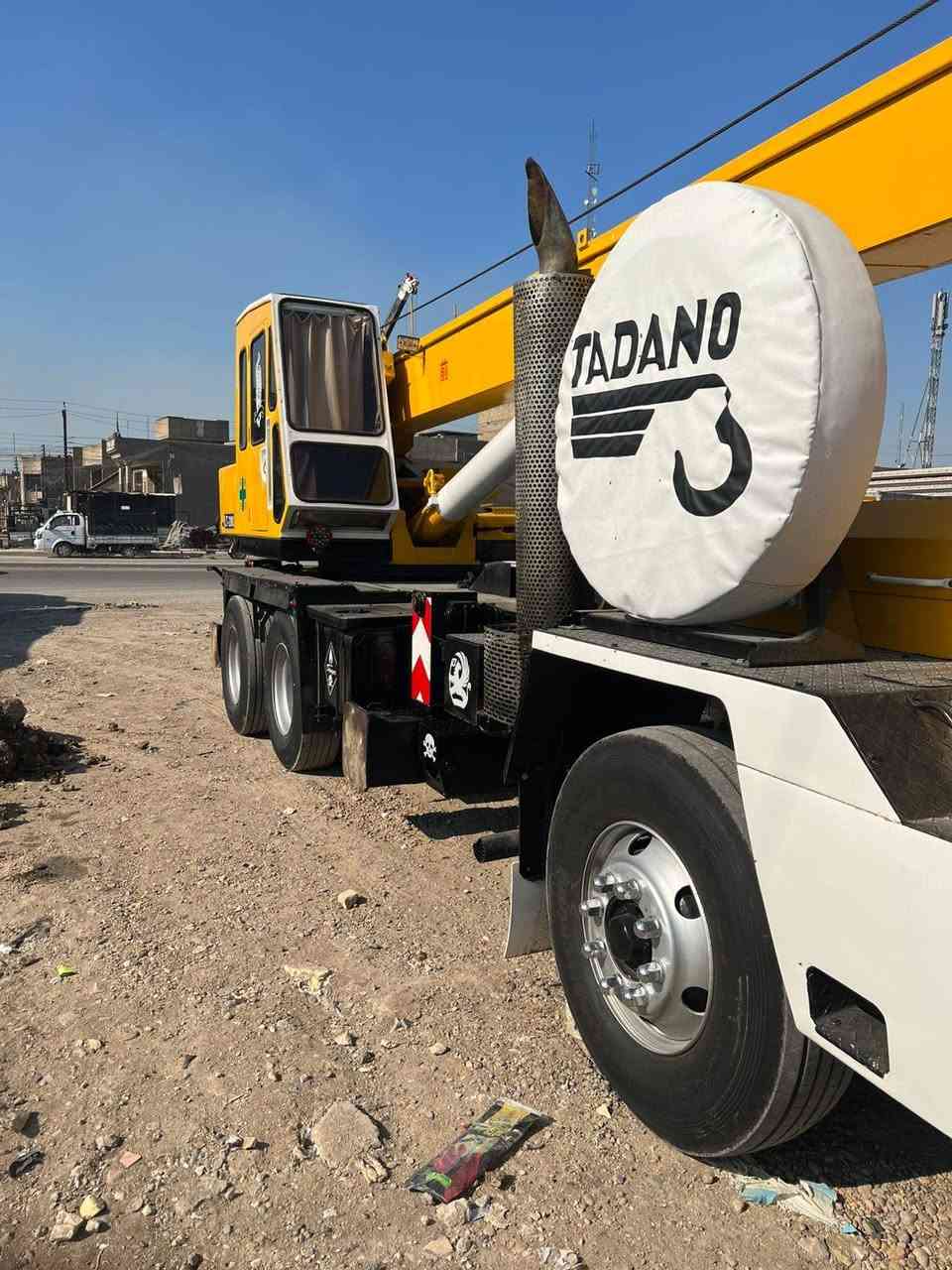 البيع كرين 15طن موديل ٨٢ رقم بغداد بسمي نكليزي تخم تاير مكينه جديده مضخات جاهز العمل مكان بغداد الاستفسار ***********
