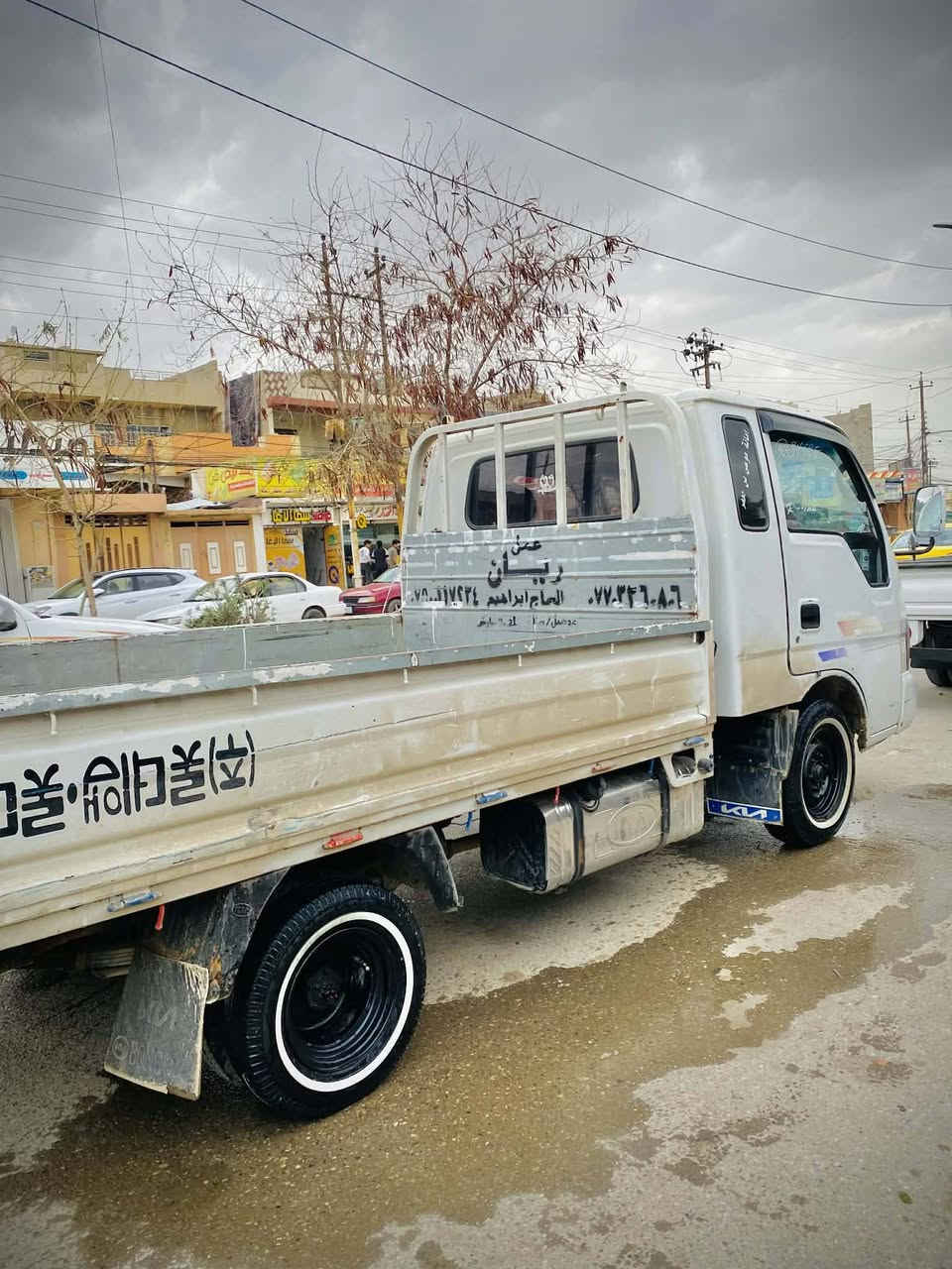 كيا حمل للبيع موديل 2000 نينوى دولي بسمي 78 وبيه مجال   ومحرك كير واكسن شرط وشاصي بي كسر من يم الطبله بيها حصة كاز الاتصال على الرقم ***********
